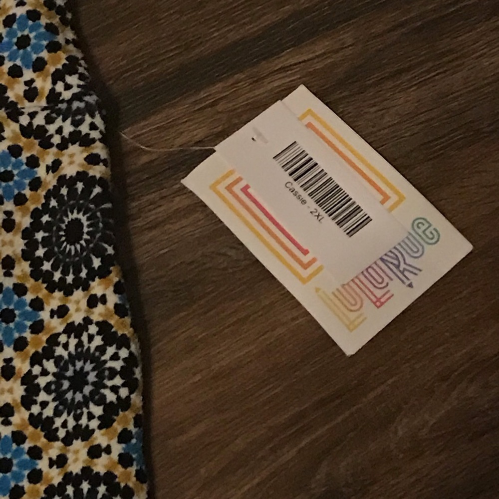 ✏️ NWT LuLaRoe brand women’s “Cassie” skirt - Picture 3 of 6